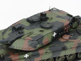 TAMIYA: 1/35 SCALE LEOPARD 2 A6 TANK "UKRAINE"